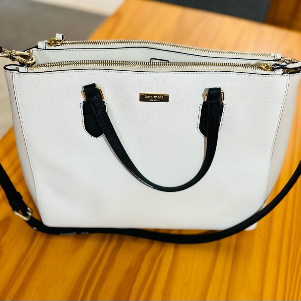 Kate Spade Leighann Satchel NWT‼️ barely used, excellent condition.